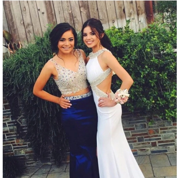 Dress - Picture 2 of 3